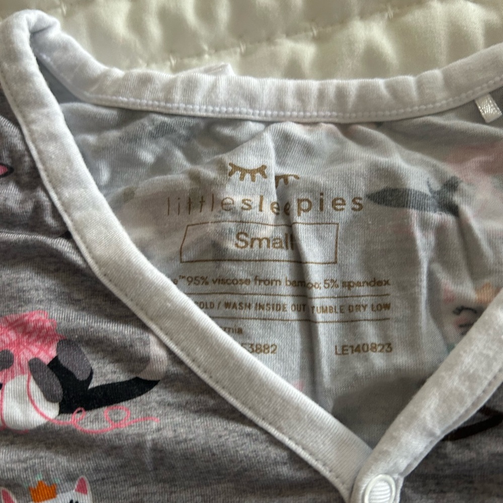 Little Sleepies Grey Cat-Print Kids Pajama Set with Multicolor Accents - Picture 2 of 4